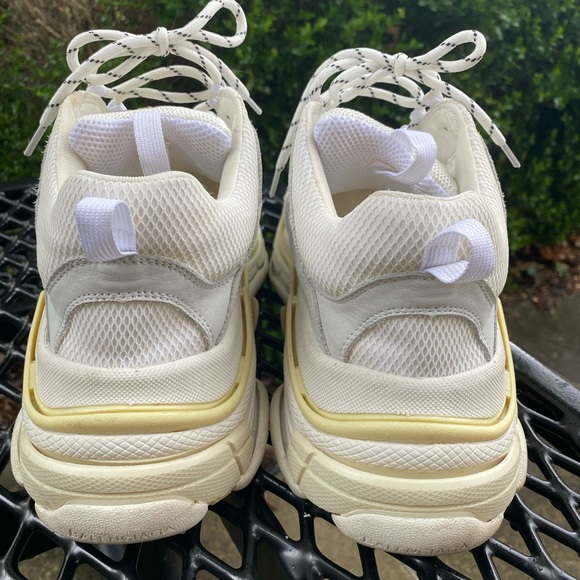 Balenciaga Triple S - Picture 6 of 8